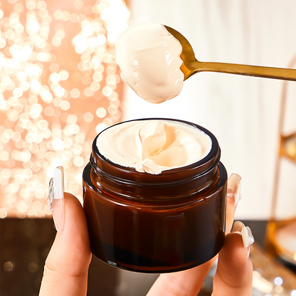 ✨ Crema Viso Illuminante agli Estratti di Erbe – Idratazione Profonda, Effetto Pelle Radiosa e Uniforme (50g) 🌿